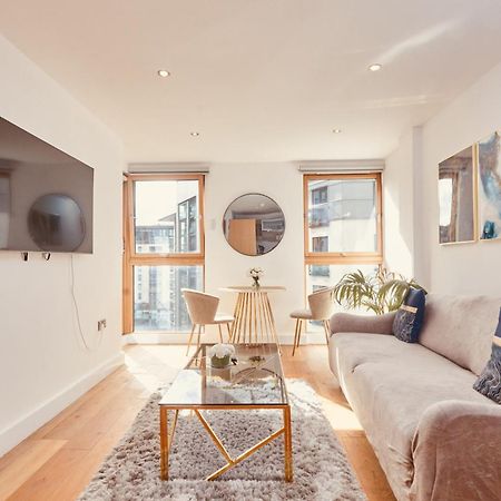 Central Leeds Dock Apt&Free Secure Parking! ภายนอก รูปภาพ